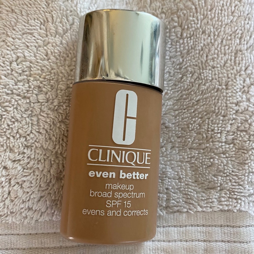 Clinique Even Better Foundation in Sand